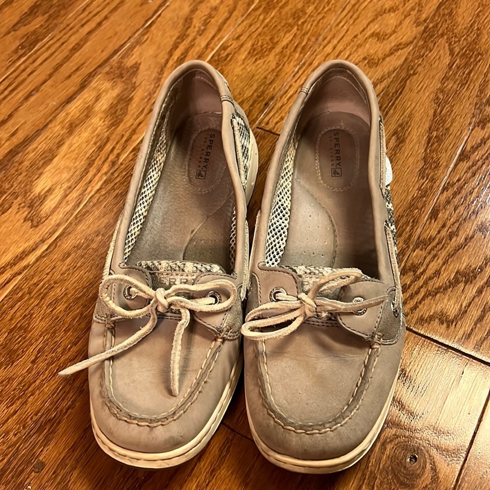 Sperry gray and silver boat shoe size 9